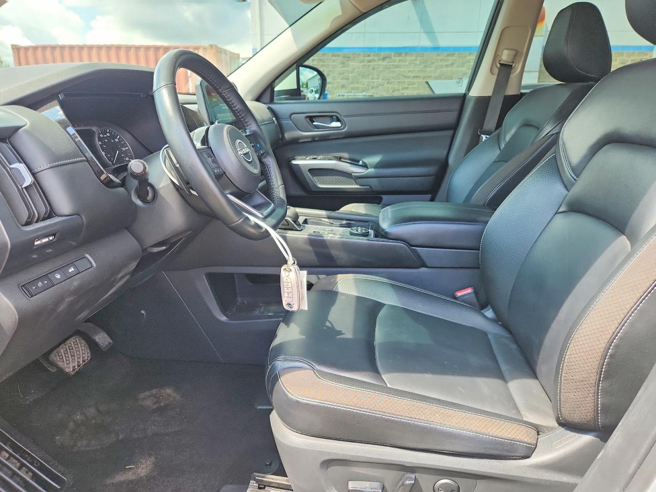Nissan Pathfinder SL 2024