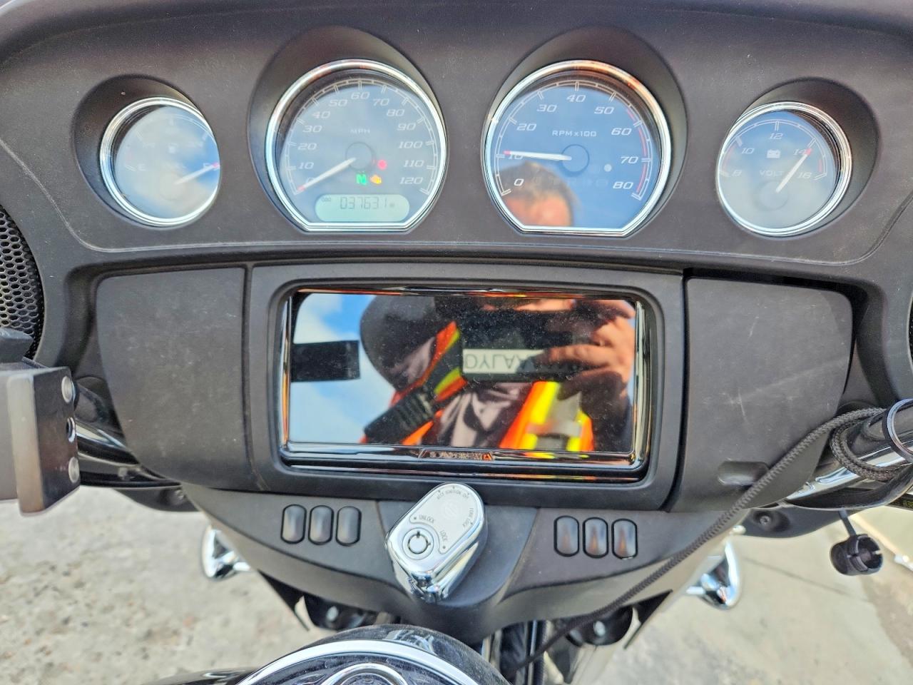 Harley-Davidson FLHT 2021