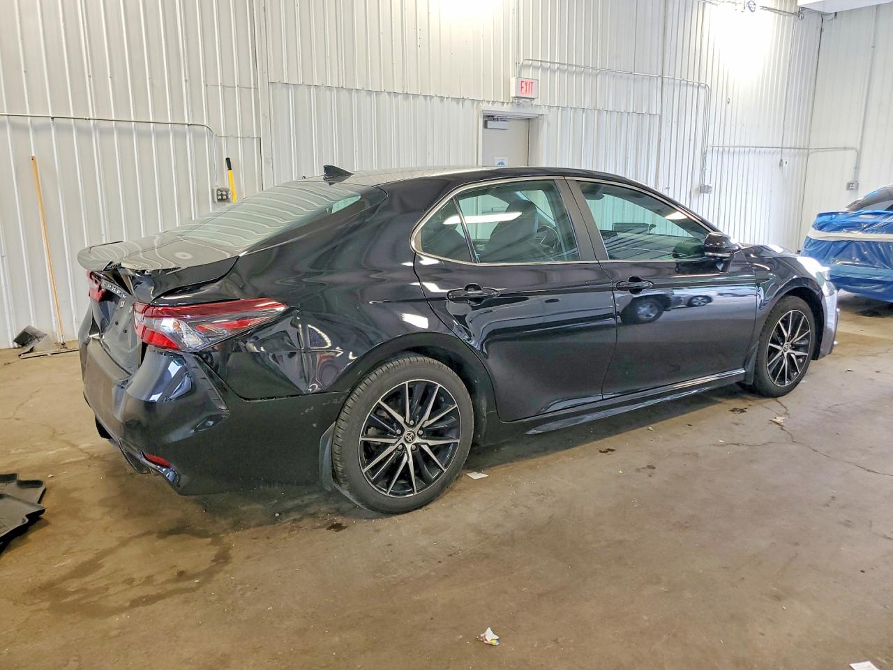 Toyota Camry SE 2023