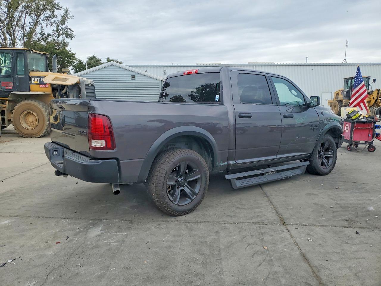Dodge RAM 1500 CLASSIC SLT 2024