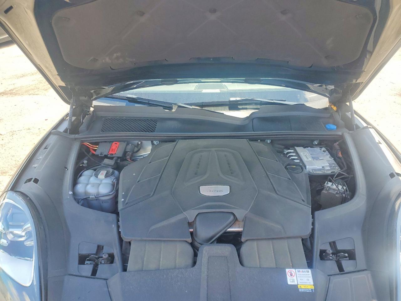 Porsche Cayenne BASE 2023