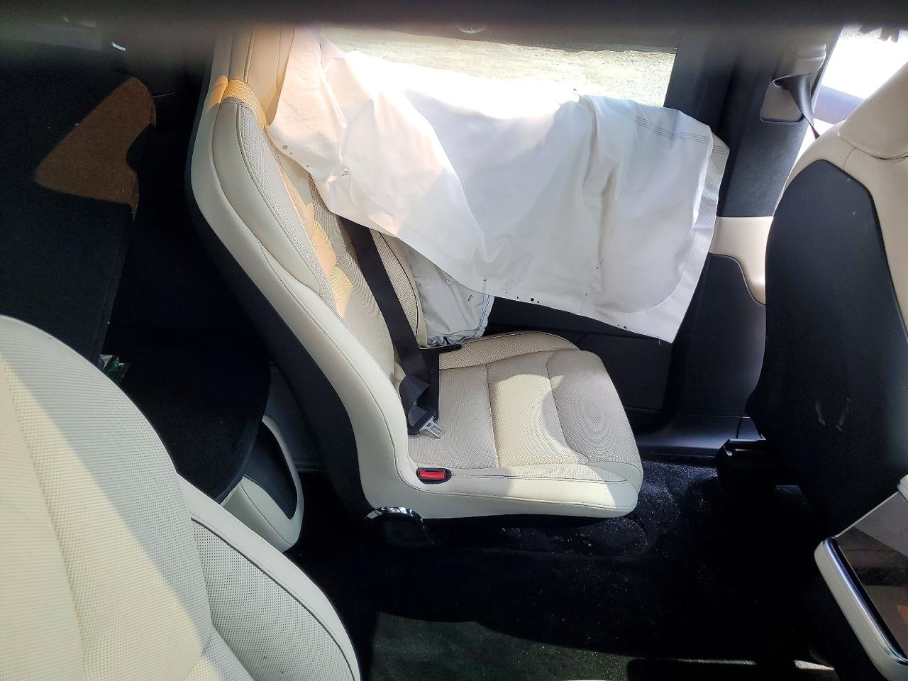 Tesla Model X 2023