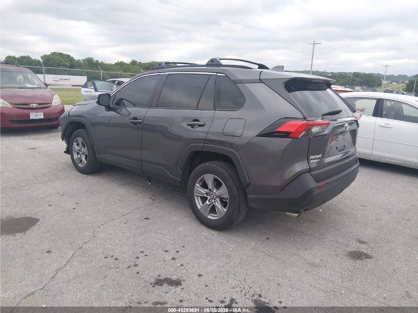 Toyota RAV4 XLE 2024