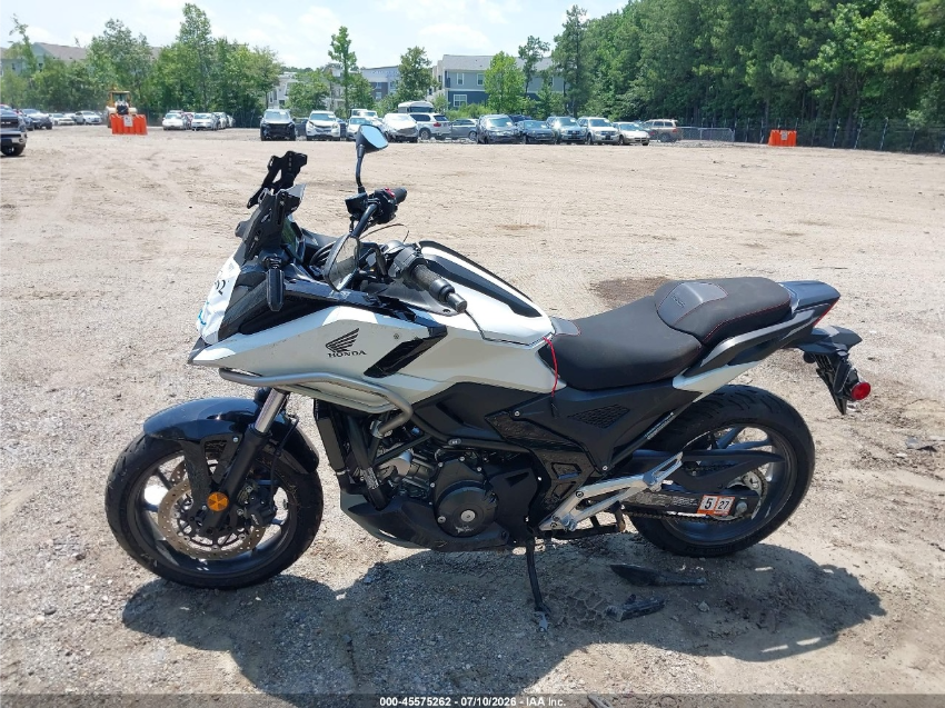 NC750