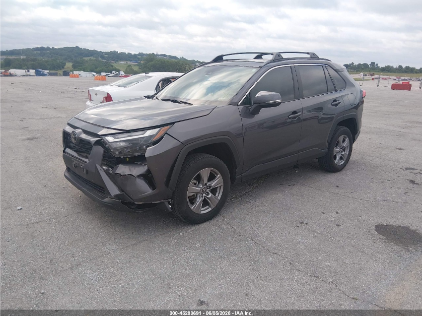 Toyota RAV4 XLE 2024