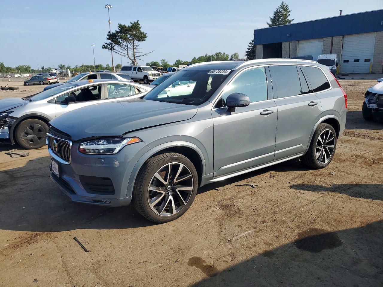Volvo XC90 T6 MOMENTUM 2022